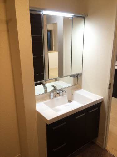 洗面設備　シャンプードレッサー