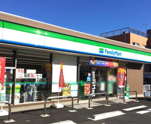 コンビニ　ファミリーマート 川崎新作五丁目店（コンビニ）まで743m