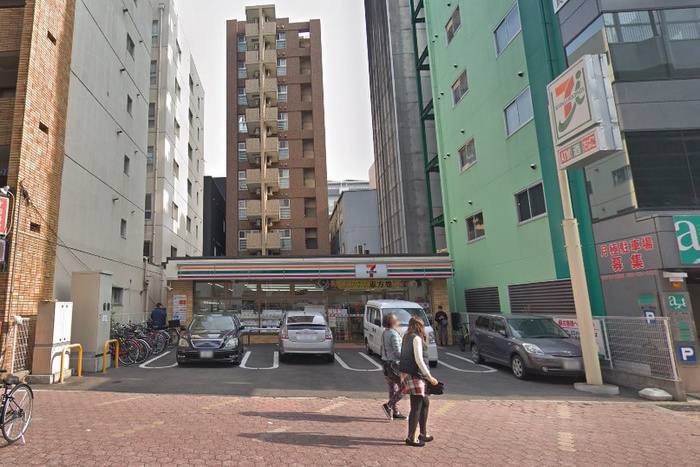 コンビニ　セブンイレブン名古屋新栄1瓦町店（コンビニ）まで160m