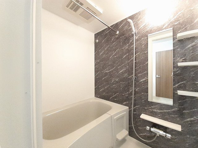 バス・シャワールーム　お風呂で日々の疲れを落としましょう