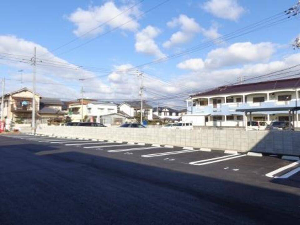駐車場　駐車場