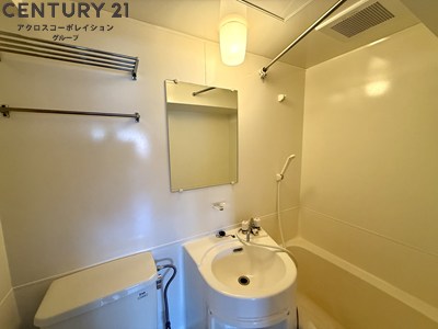 洗面設備　浴室に洗面台があります