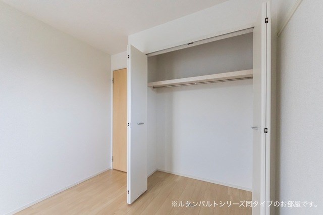 収納　写真は同型別物件