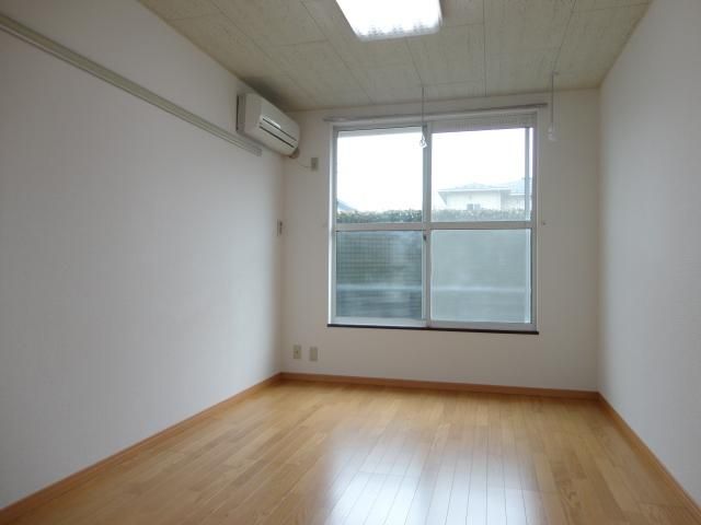 居室・リビング　★大きな窓と開放的な居室★