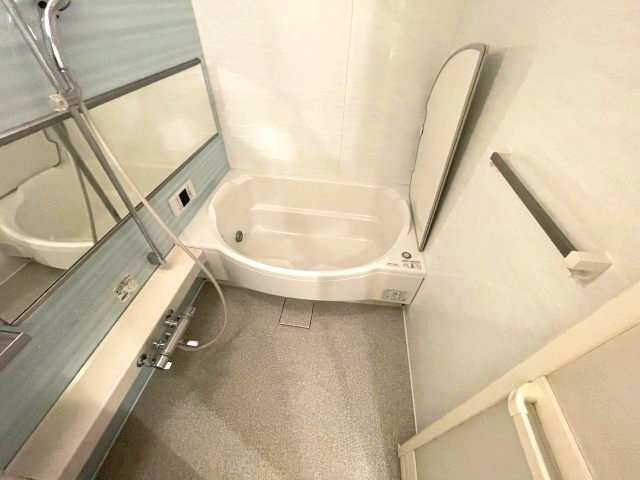 バス・シャワールーム　同じ間取りの別の部屋写真です