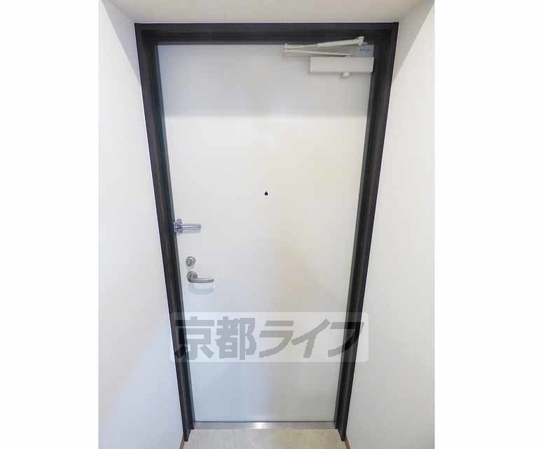 その他設備　しっかりとしたドア。