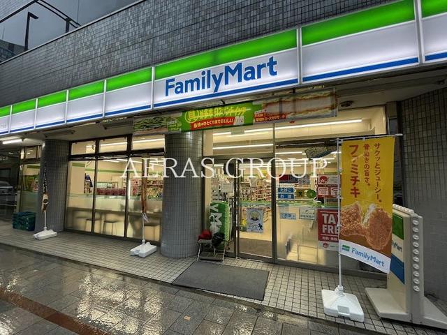 コンビニ　ファミリーマート 神田須田町一丁目店（コンビニ）まで102m