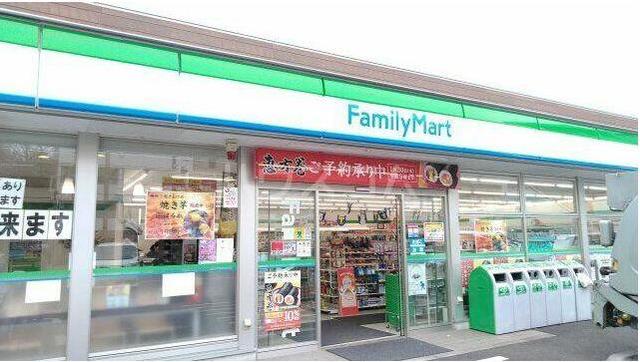 コンビニ　ファミリーマート桂台二丁目店（コンビニ）まで757m