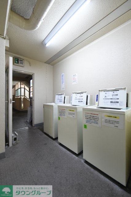 その他　コインランドリー