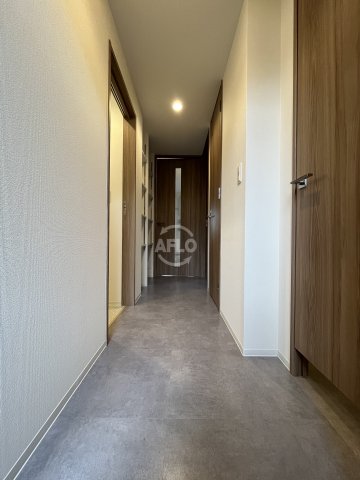 玄関　LEGALAND+難波南　玄関