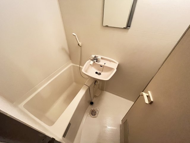 バス・シャワールーム　日々の暮らしに欠かせないお風呂です