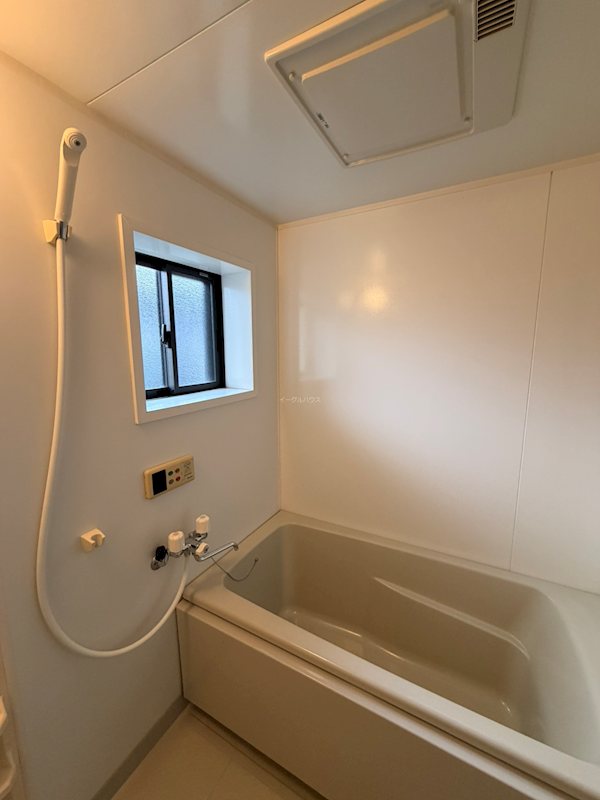 バス・シャワールーム　別部屋写真使用