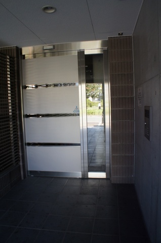 エントランス　高級感漂うエントランスです。