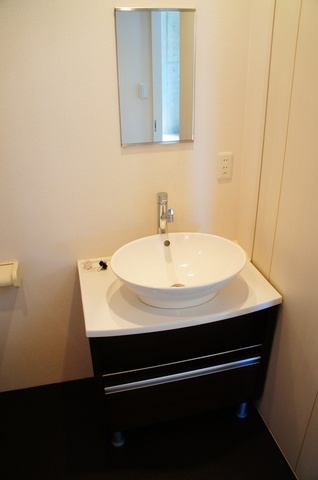 洗面設備　デザイン洗面台です☆