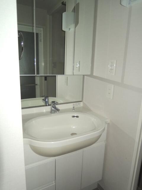 洗面設備　他号室　同施工参考写真