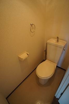 トイレ　別号室