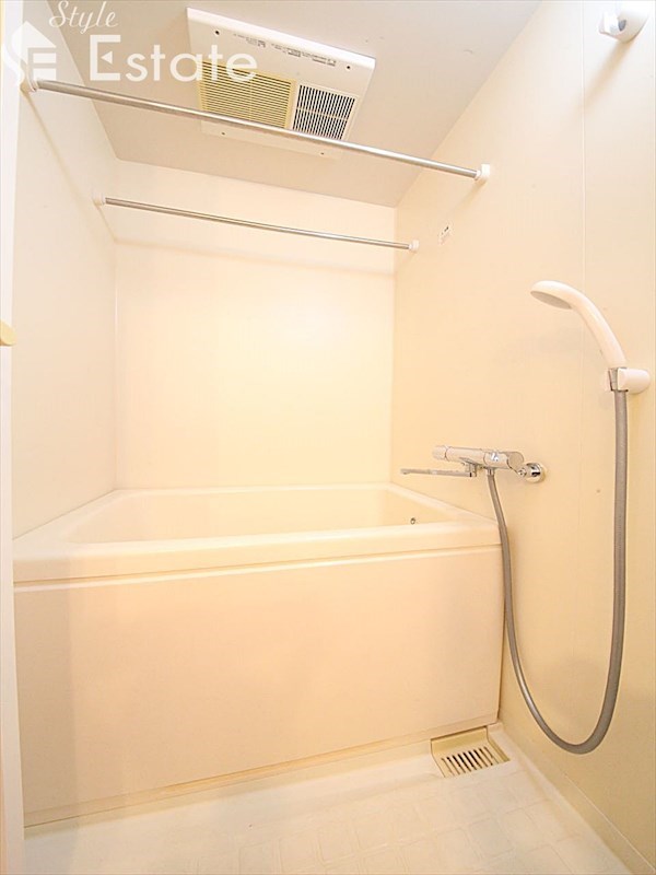 バス・シャワールーム　バスルーム