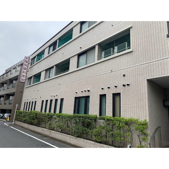 銀行　福田眼科医院（銀行）まで326m