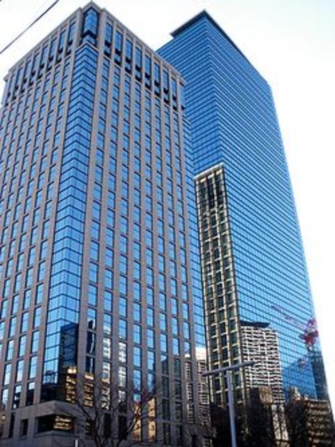 ショッピングセンター　新宿オークシティ（ショッピングセンター）まで556m