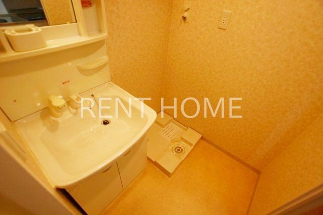 洗面設備　独立洗面脱衣所です