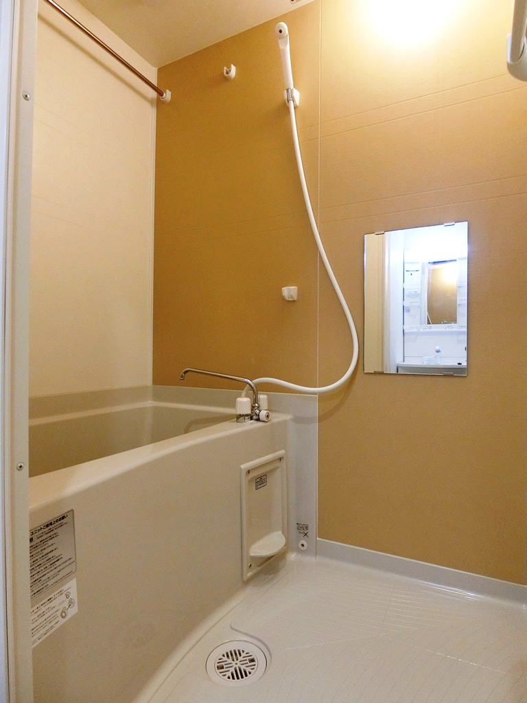 バス・シャワールーム　別部屋の参考写真