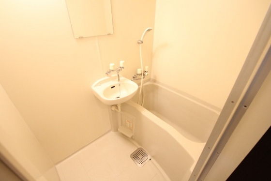 洗面設備　※別部屋の写真です