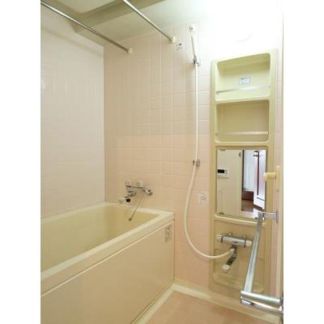 バス・シャワールーム　※写真は同タイプ住戸です。