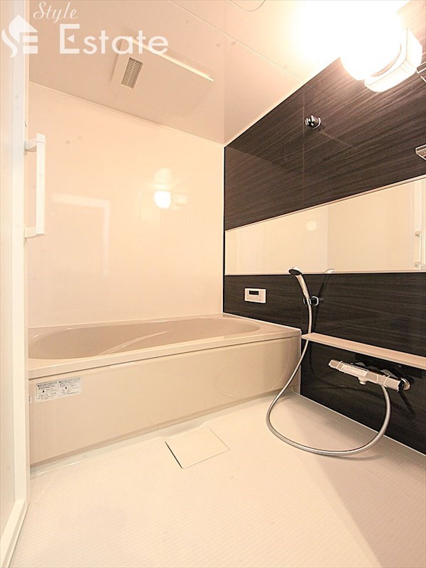 バス・シャワールーム　バスルーム