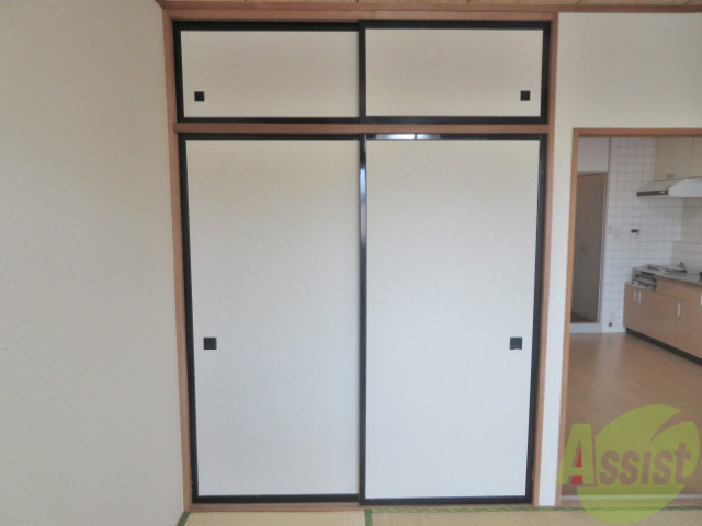 収納　こちらはクローゼットです。奥行きもしっかりあります