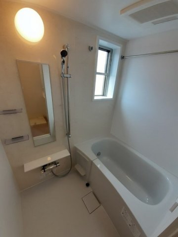 バス・シャワールーム　お風呂で日々の疲れを落としましょう