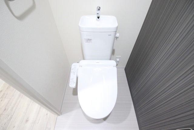 トイレ　※別室の参考写真の為、現況優先です。