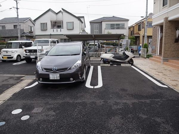 駐車場　駐車場