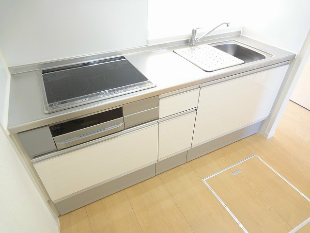 キッチン　システムキッチンになります。