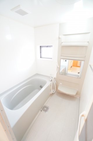 バス・シャワールーム　※同物件・同タイプの写真です。