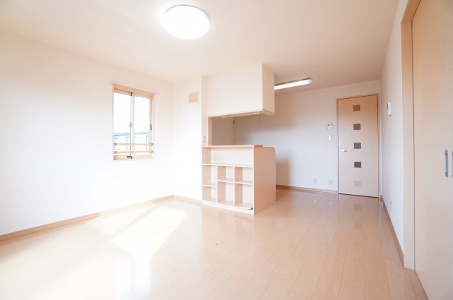 居室・リビング　※同物件・同タイプの写真です。