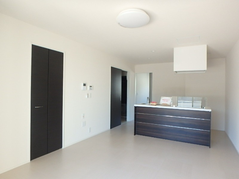 居室・リビング　図面と現状に相違がある場合には現状を優先