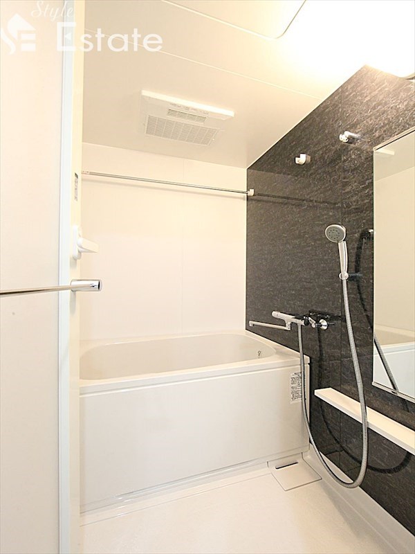 バス・シャワールーム　バスルーム