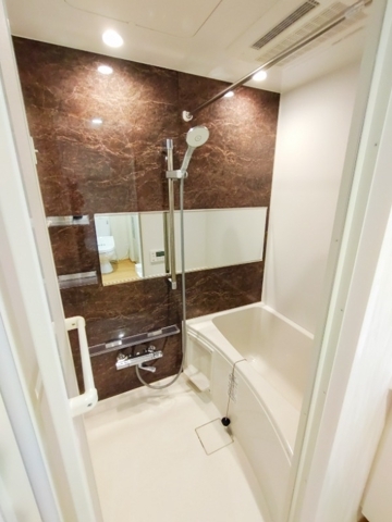 バス・シャワールーム　お風呂です