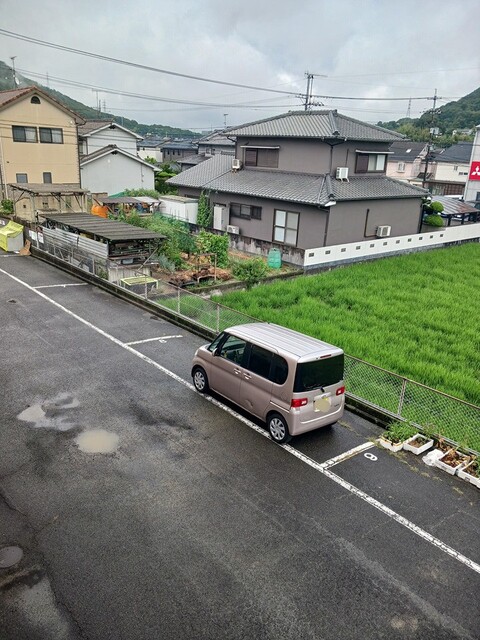 駐車場　駐車場