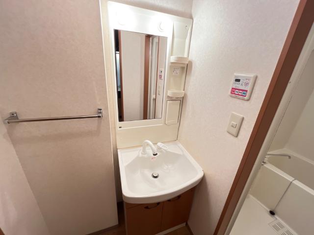 洗面設備　洗髪洗面化粧台