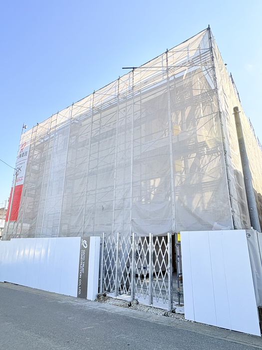建物外観　建築中