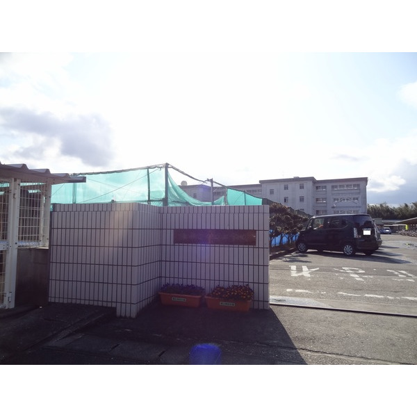 中学校　津市立久居中学校（中学校）まで1326m