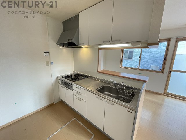 キッチン　グリル付き3口ガスコンロのシステムキッチン☆