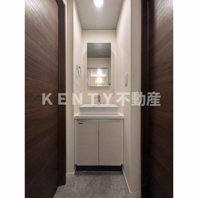 洗面設備　スペースが確保できる洗面所です