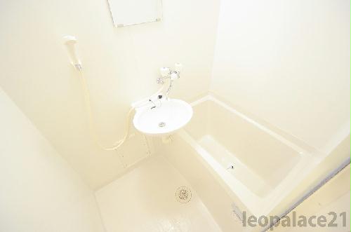 バス・シャワールーム　設備・使用は号室により異なる為、現況を優先致します。