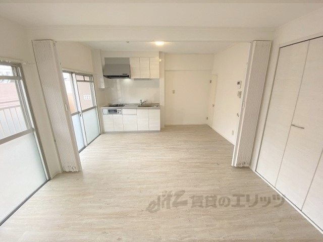 居室・リビング　リビング