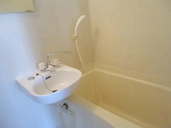 バス・シャワールーム　洗面