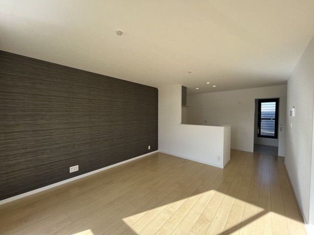 居室・リビング　【リビングダイニング】※現況内観写真　現況を優先します