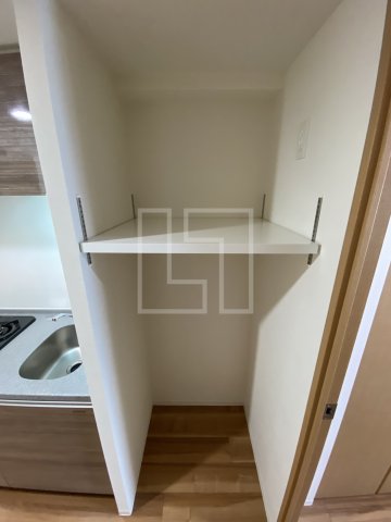 その他　コンフォリア心斎橋EAST　冷蔵庫置場