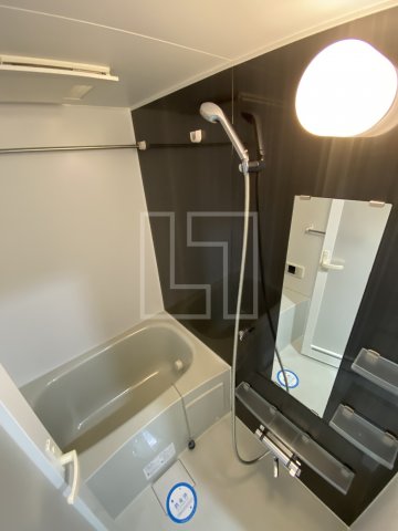 バス・シャワールーム　コンフォリア心斎橋EAST　浴室